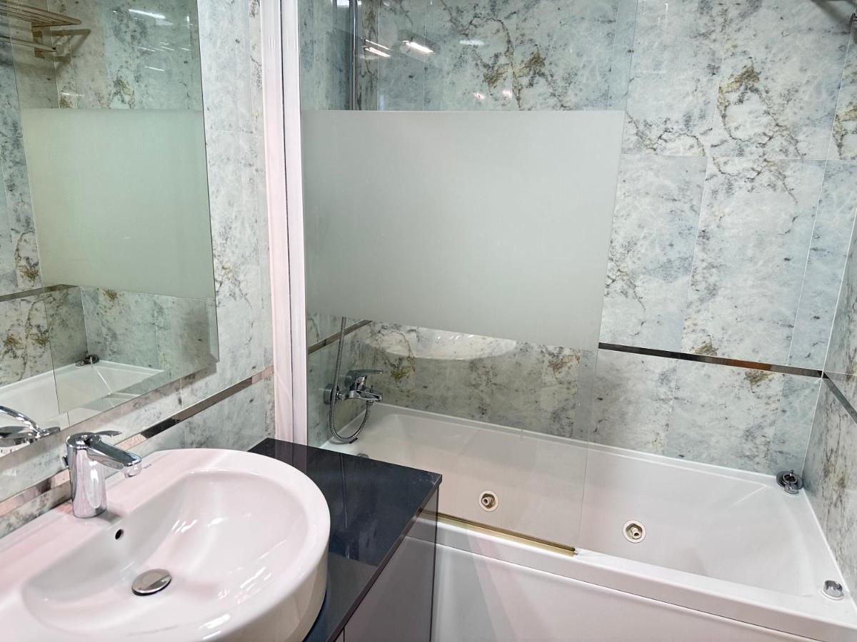 סלאמנקה Apartamento Gran Via - Parking Gratis מראה חיצוני תמונה